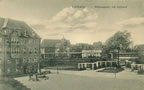 Lankwitz: Rathausvorplatz mit Blick zum Realgymnasium